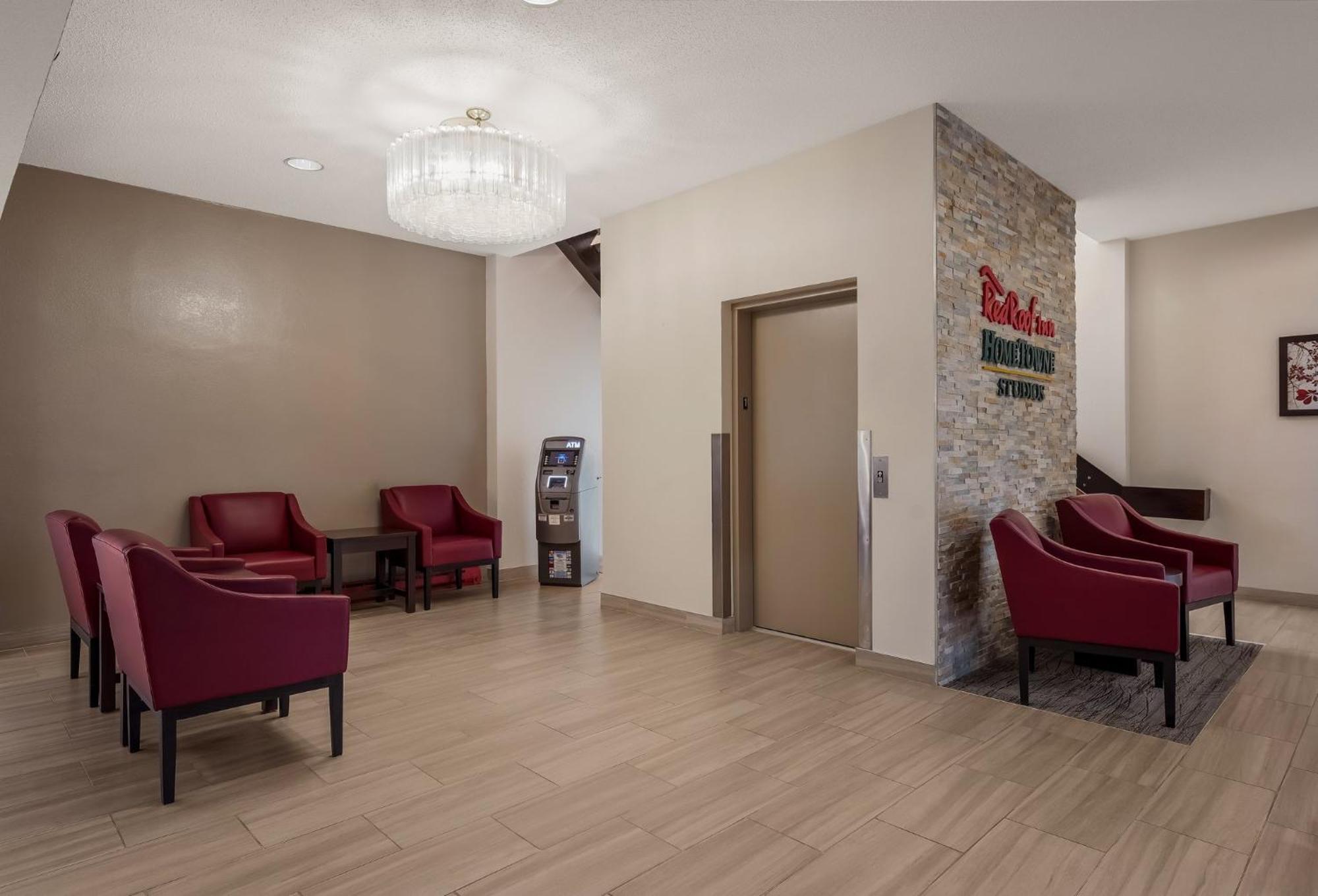 Red Roof Inn Painted Post Bagian luar foto