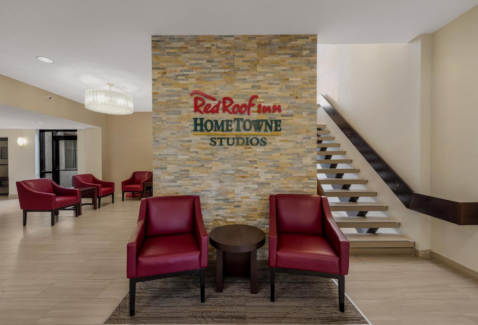 Red Roof Inn Painted Post Bagian luar foto